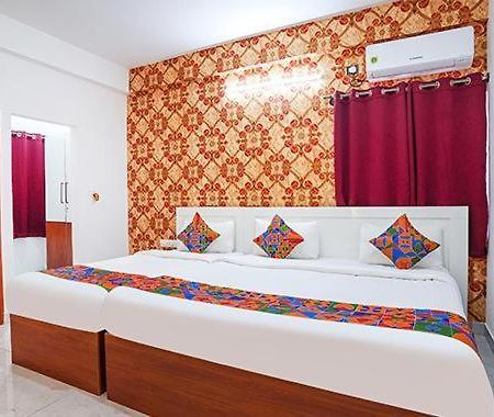 Hotel Royal Platinum Bangalore Exterior foto