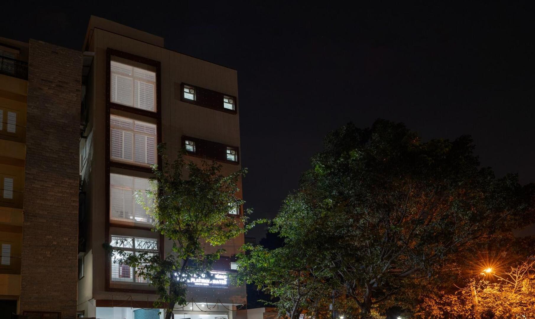 Hotel Royal Platinum Bangalore Exterior foto
